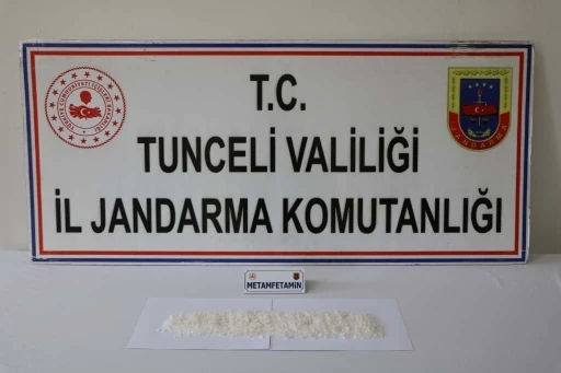 Tunceli’de metamfetamin operasyonu: 3 bin içimlik uyuşturucu ele geçirildi
