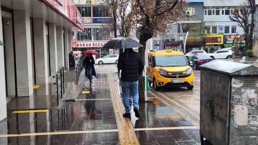 Tunceli&rsquo;de sağanak hayatı olumsuz etkiledi
