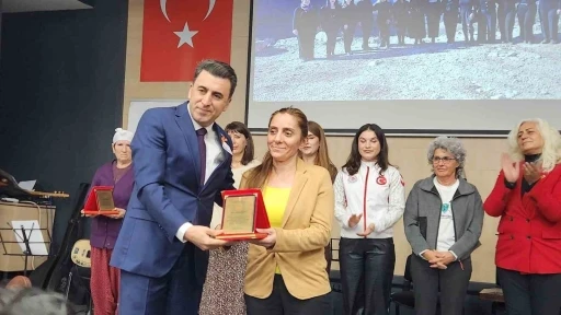 Tunceli’de sanatın gücüyle kadına yönelik şiddete karşı etkileyici mesaj
