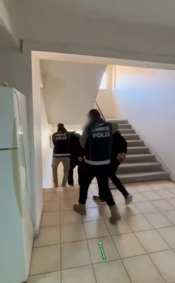 Tunceli&rsquo;de uyuşturucu operasyonu: Yaklaşık 2 kilogram skunk ele ge&ccedil;irildi
