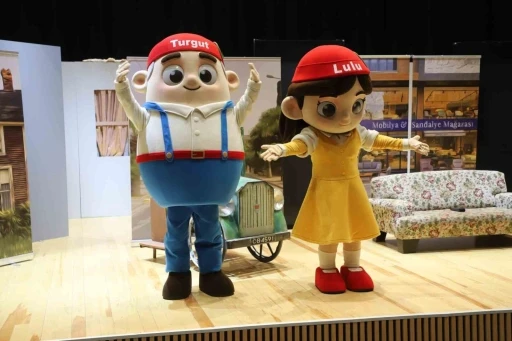 Turgut ve Lulu ilk kez sahne aldı
