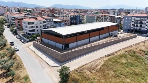 Turgutlu Belediyesi Mimar Ferdi Zeyrek Spor Kompleksi’nde sona yaklaşıldı
