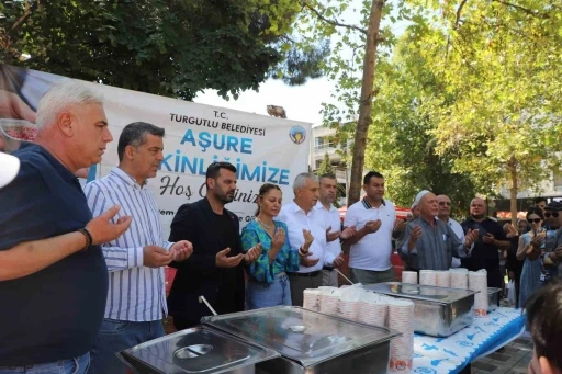 Turgutlu Belediyesinden aşure hayrı
