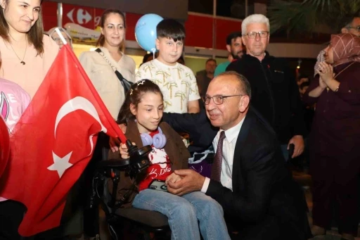 Turgutlu’da 23 Nisan &quot;Çocuk Şenliği ve Ulusal Egemenlik Korteji&quot; ile kutlandı
