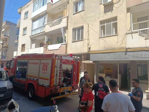 Turgutlu’da çıkan yangında 2 muhabbet kuşu telef oldu
