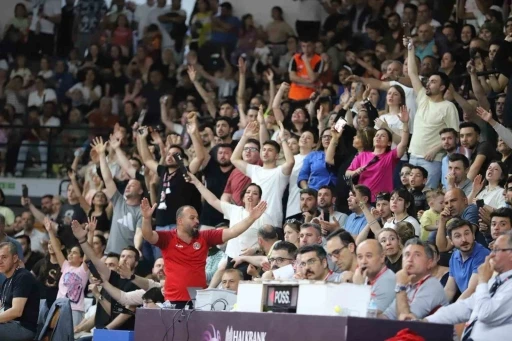 Turgutlu&rsquo;da kadın basketboluna b&uuml;y&uuml;k ilgi
