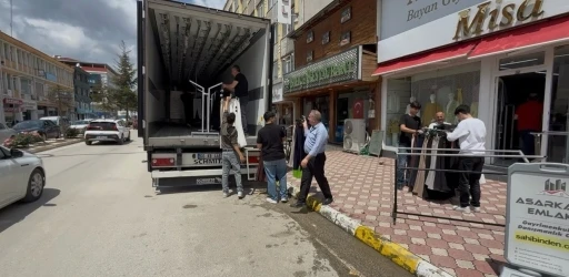 Turhal&rsquo;da taşkın riskine karşı esnaf kepenk kapattı
