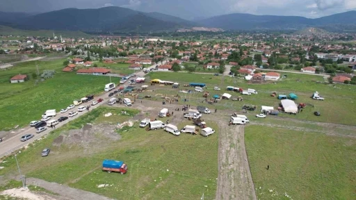 Turhal&rsquo;da taşkın riskine karşı hayvan pazarı y&uuml;ksek b&ouml;lgeye taşındı
