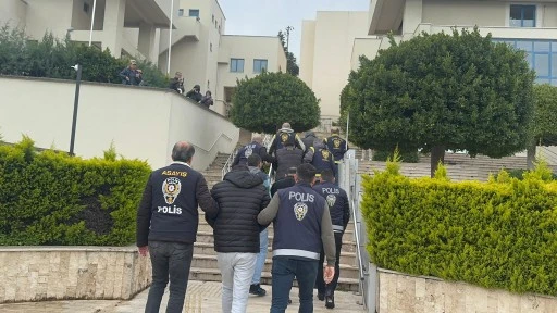 Turist Dolandırıcıları Marmaris'te Adliyeye Sevk Edildi
