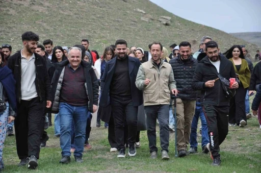 Turizm Haftası&rsquo;nda tarih ve doğa i&ccedil; i&ccedil;e: Ani&rsquo;de unutulmaz y&uuml;r&uuml;y&uuml;ş

