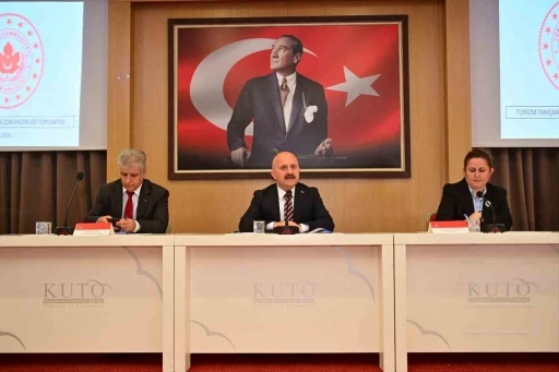 Turizm sezonu Kuşadası&rsquo;nda masaya yatırıldı
