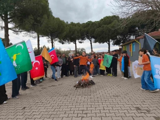 T&uuml;rk D&uuml;nyası ve Nevruz coşkusu &Ccedil;avuşlar&rsquo;da yaşandı
