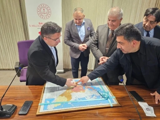 T&uuml;rk D&uuml;nyasında Dil Birliği Balıkesir&rsquo;de konuşuldu
