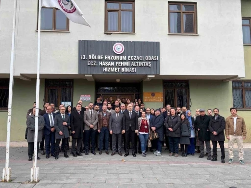 T&uuml;rk Eczacıları Birliği&rsquo;nden kundaklama girişimine sert tepki
