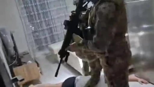 T&uuml;rk filmi gibi gasp: Hastanede refakat&ccedil;i olarak beklemişler
