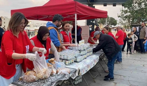 Türk Kızılay Alaşehir’de Ramazan boyunca 11 bin kişiye iftar verdi
