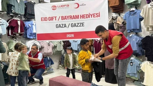 T&uuml;rk Kızılay&rsquo;dan Gazzeli &ccedil;ocuklara bayramlık sevinci
