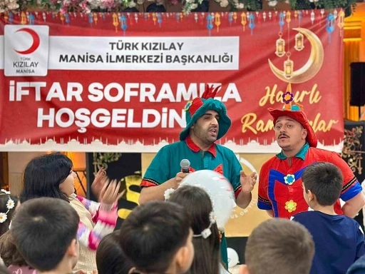 T&uuml;rk Kızılay Manisa&rsquo;dan, yetimler i&ccedil;in &ouml;zel iftar
