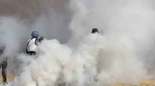 Türk polisi zoru başarıyor: Sis, karanlık fark etmiyor hedef 12’den
