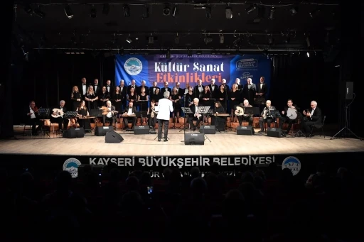 T&uuml;rk Sanat M&uuml;ziği konseri Kayserililerden b&uuml;y&uuml;k ilgi g&ouml;rd&uuml;

