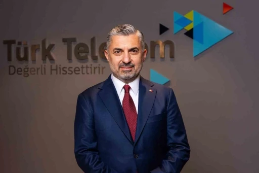 T&uuml;rk Telekom, g&ouml;rme engelli bireylere 5G ile Engelsiz Trib&uuml;n deneyimi sundu
