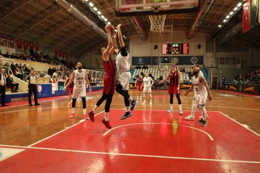 T&uuml;rkiye Basketbol Ligi: Kocaeli BŞB Kağıtspor: 69 - Gaziantep Basketbol: 75
