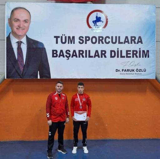 T&uuml;rkiye g&uuml;reş şampiyonasında ikinci oldu
