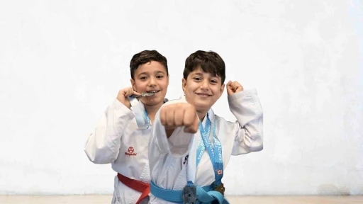 T&uuml;rkiye Karate Ligi Sakarya Etabında Erdem Koleji damgası
