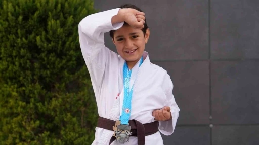 T&uuml;rkiye Karate Şampiyonası&rsquo;nda Erdem Koleji gururu
