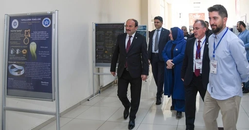 T&uuml;rkiye&rsquo;nin d&ouml;rt bir yanından gelen fen lisesi &ouml;ğrencileri ET&Uuml;&rsquo;de buluştu
