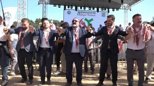 T&uuml;rkiye&rsquo;nin d&ouml;rt bir yanından gelen Giresunlular Bursa&rsquo;da buluştu
