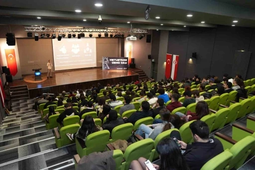 T&uuml;rkiye&rsquo;nin en başarılı &ouml;ğrencileri girişimcilik sahnesinde
