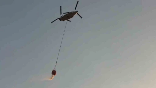 T&uuml;rkiye&rsquo;nin en b&uuml;y&uuml;k yangın s&ouml;nd&uuml;rme helikopteri sahaya indi
