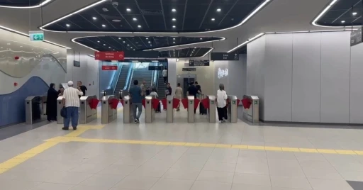 T&uuml;rkiye&rsquo;nin en yeni metro hattı ilk g&uuml;n&uuml;nde 10 bin 21 yolcu taşıdı
