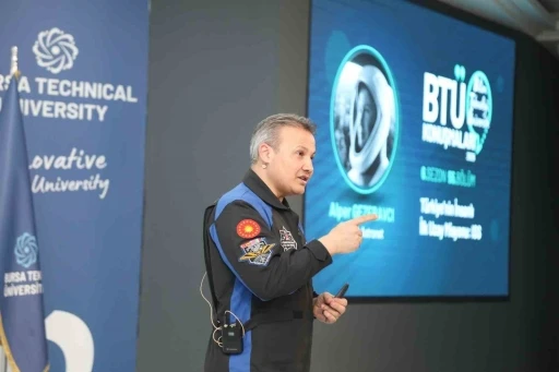 T&uuml;rkiye&rsquo;nin ilk astronotu Alper Gezeravcı BT&Uuml; &ouml;ğrencileriyle buluştu
