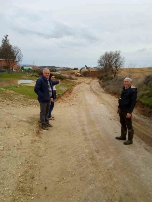 T&uuml;rl&uuml;bey&rsquo;in yol sorununu b&uuml;y&uuml;kşehir &ccedil;&ouml;zd&uuml;
