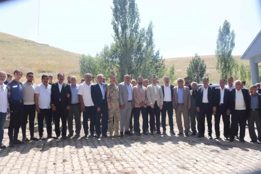 Tutak&rsquo;ta Yıldırım ve Akg&uuml;n aileleri arasında barış sağlandı
