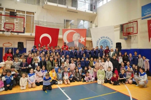 Tuzla&rsquo;da ara tatil spor şenliği coşkuyla ger&ccedil;ekleşti, kazanan dostluk oldu
