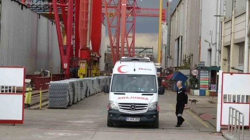 Tuzla&rsquo;da tersanede iskele &ccedil;&ouml;kt&uuml;: 2 iş&ccedil;i yaralandı
