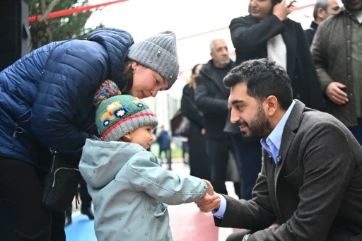 Tuzla&rsquo;da yeni a&ccedil;ılan "Oyun Parkı Sokağı" yarıyıl şenliğinde &ccedil;ocukları buluşturdu
