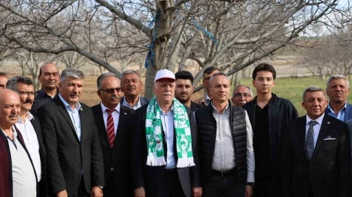 TZOB Genel Başkanı Bayraktar, Kırşehir’de üreticilerle bir araya geldi

