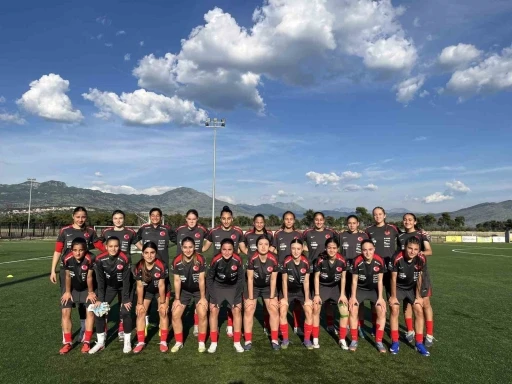 U16 Kız Milli Takımı, Ukrayna ma&ccedil;ına hazır
