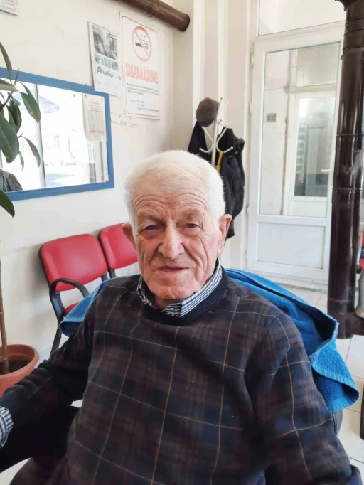 &Uuml;&ccedil; yıl &ouml;nce kaybolan babalarından gelecek umutlu haberi bekliyorlar
