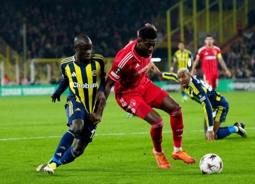 UEFA Avrupa Ligi: Fenerbah&ccedil;e: 0 - Nottingham Forest: 3 (Ma&ccedil; sonucu)
