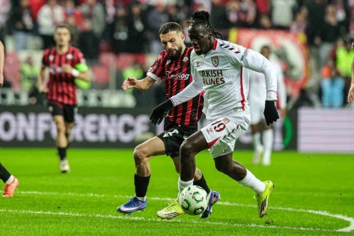 UEFA Konferans Ligi: Samsunspor: 0 - Shkendija: 0 (İlk yarı)
