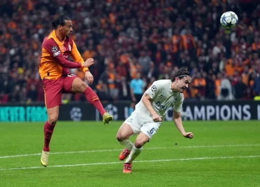 UEFA Şampiyonlar Ligi: Galatasaray: 0 - Union Saint-Gilloise: 0 (İlk yarı)
