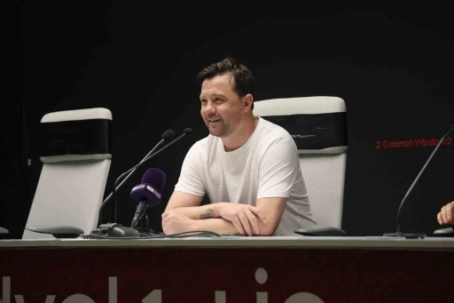 Uğur U&ccedil;ar: "Hoca olarak ilk kupam, inşallah devamı gelir"
