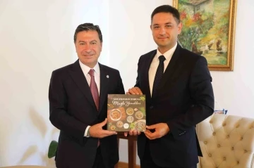 Ukrayna Antalya Konsolosu’ndan Başkan Aras’a ziyaret
