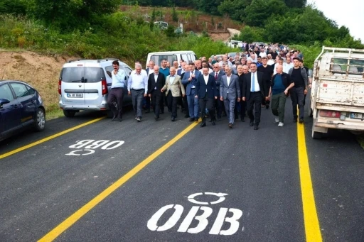 Ulubey&rsquo;de 5 kilometrelik grup yolu hizmete a&ccedil;ıldı
