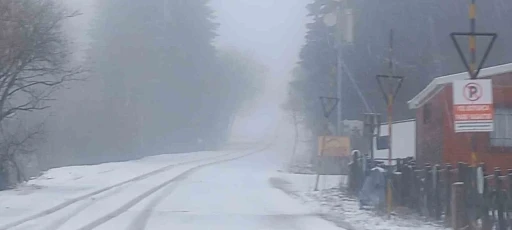 Uludağ’a nisan ayında kar yağdı
